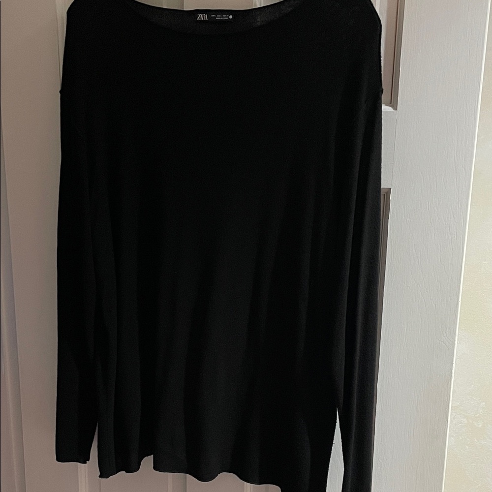 Zara Classic Black Lightweight Sweater/ Top in size large